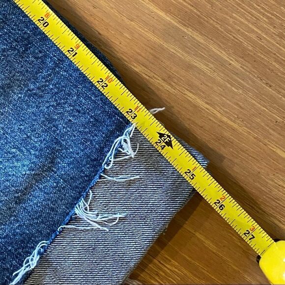 Uniqlo Slouch Tapered Ankle Jeans Women’s Size 32 Distressed - Picture 11 of 14